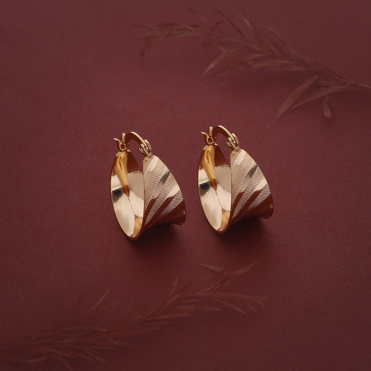 Leaf Charm Earring