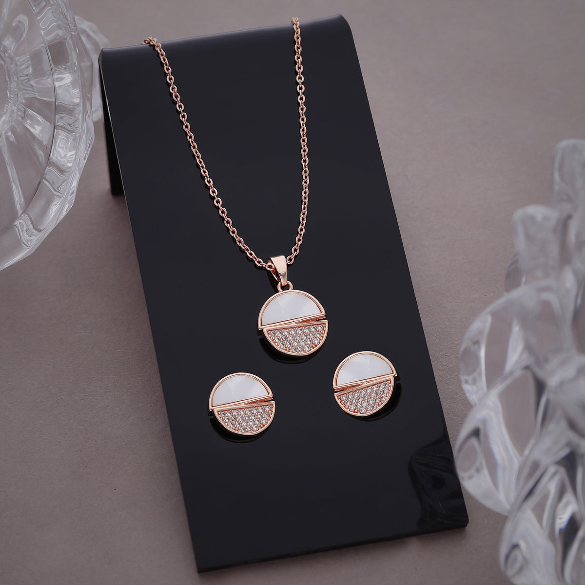 Round Pearl Necklace Set